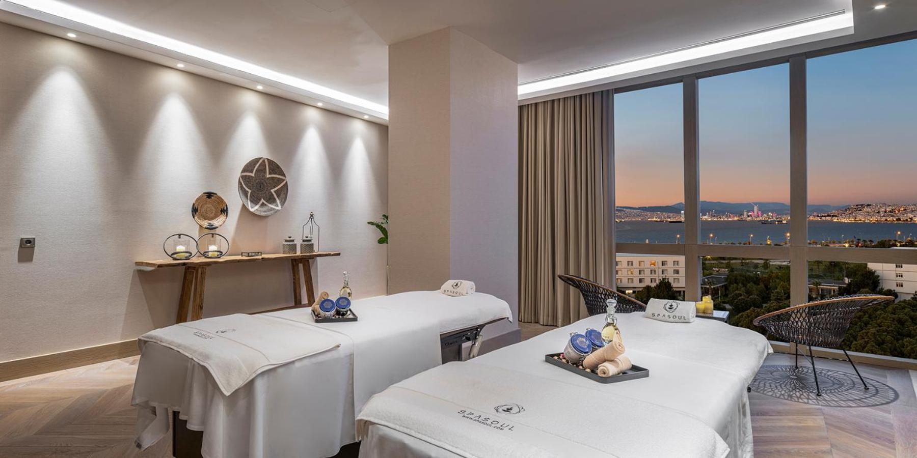 Hyatt Regency Istinyepark 5*