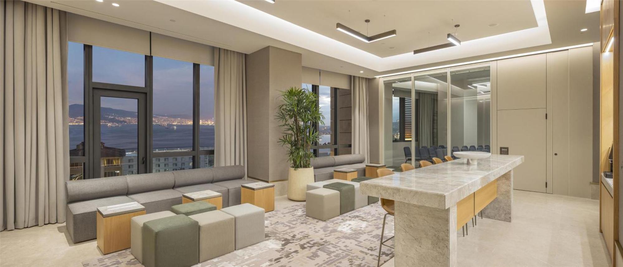 Hyatt Regency Istinyepark 5*